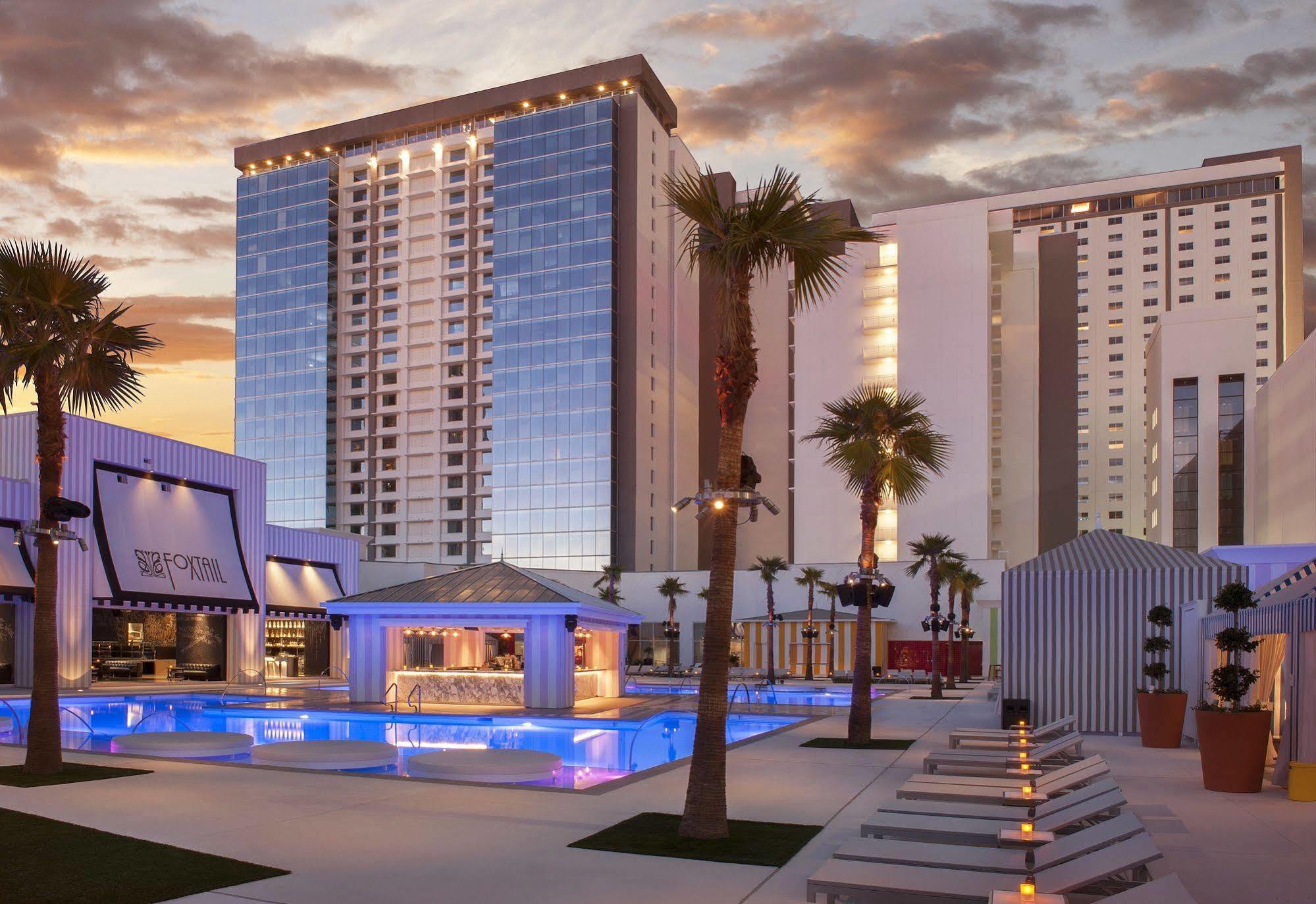 W Vegas Resort 4*